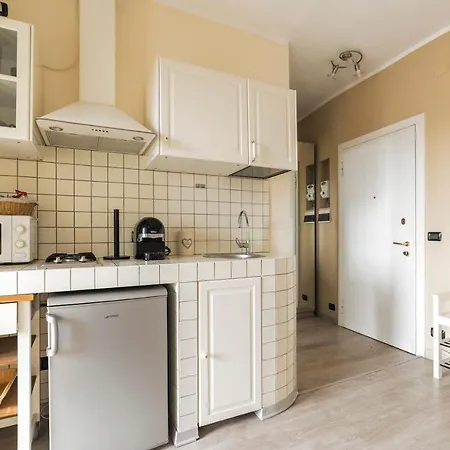 Pasteur Modern With Terrace! מילאנו